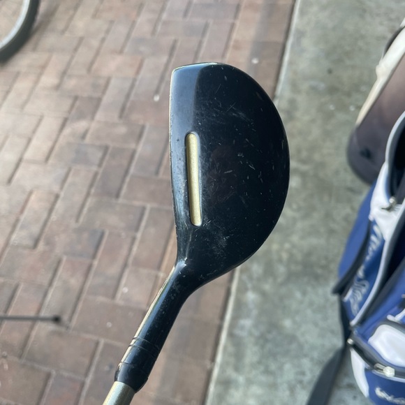 MG Golf Hybrid 5 In Right Hand 31 Deg 
Graphite shaft in regular - Picture 2 of 5